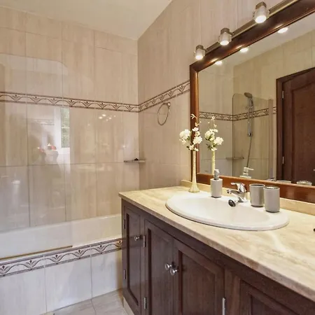 Traditionelles 6 Km Vom Entfernt By Interhome Casa vacanze